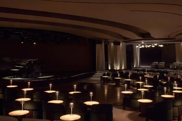 EXPLORA III - Journeys Lounge