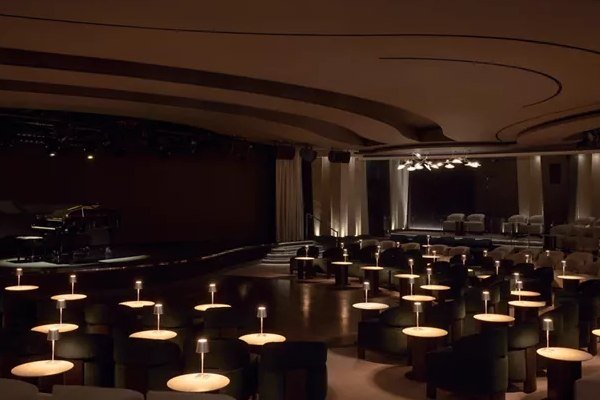 EXPLORA IV - Journeys Lounge