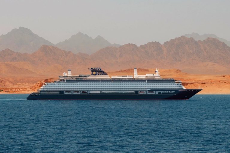 EXPLORA V